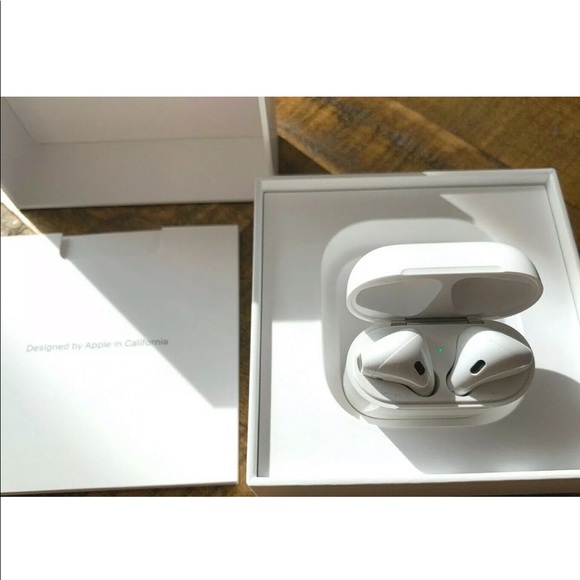 Airpods 2nd gen with charging case - Picture 4 of 6